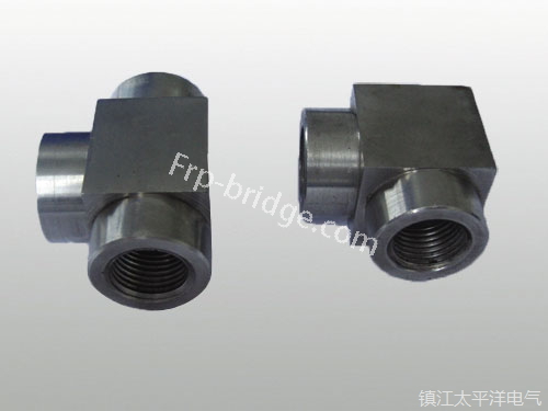 内螺(luo)紋彎通(tong)三通接(jie)頭生産(chan)租賃廠(chang)家