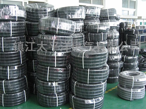 黑色波(bo)紋尼龍(long)軟管