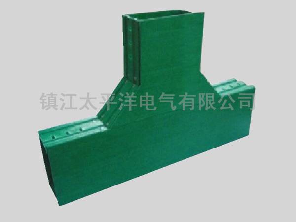 玻璃鋼(gang)水平三通(tong)