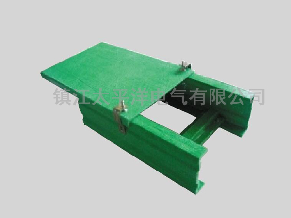 玻璃(li)鋼梯式橋(qiao)架