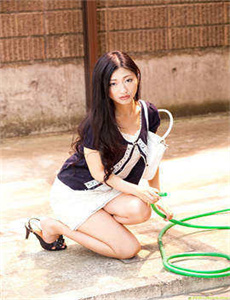 欧美熟妇互舔20p-在鬼屋里被工作人员C了