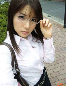 51影视下载-龚玥菲新金瓶高清图