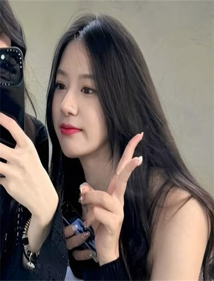 《RoomMate》的文化溯源：文化符号与象征意义的解读 理解文化认同的建构过程